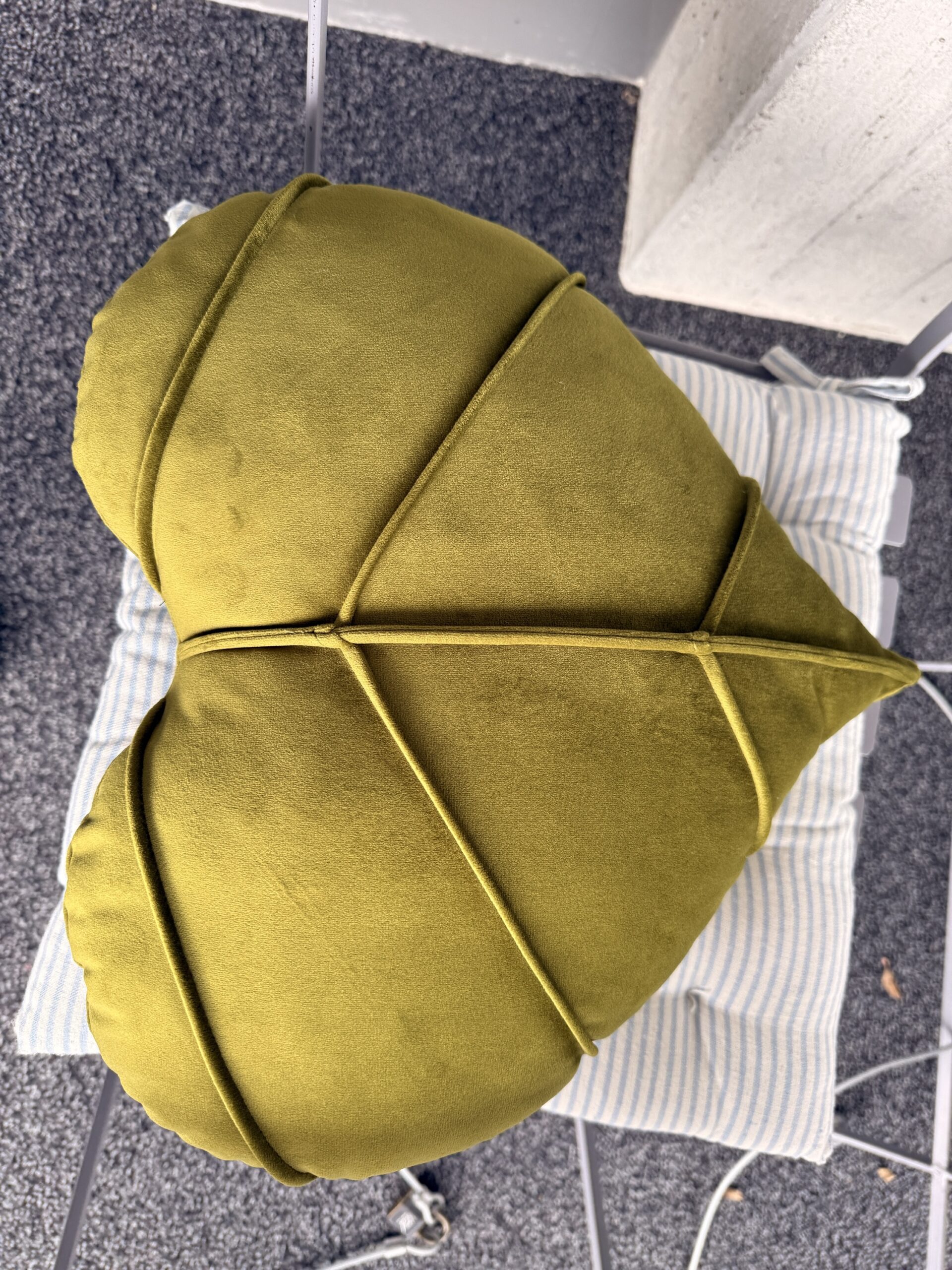 Edles Zierkissen Lindenblatt grün Herz💚 – Bild 4